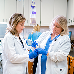 Nurses in lab