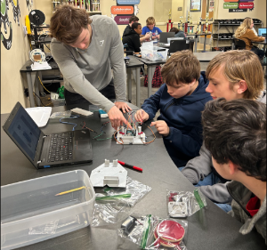 Robotics Outreach for 8th grade student