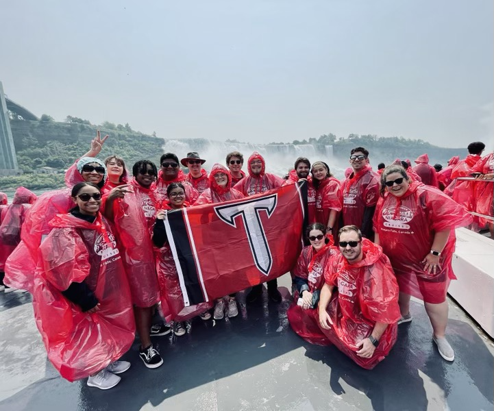 Professor Scott Sexton leads choral students in Canada with a side trip to Niagra Falls.