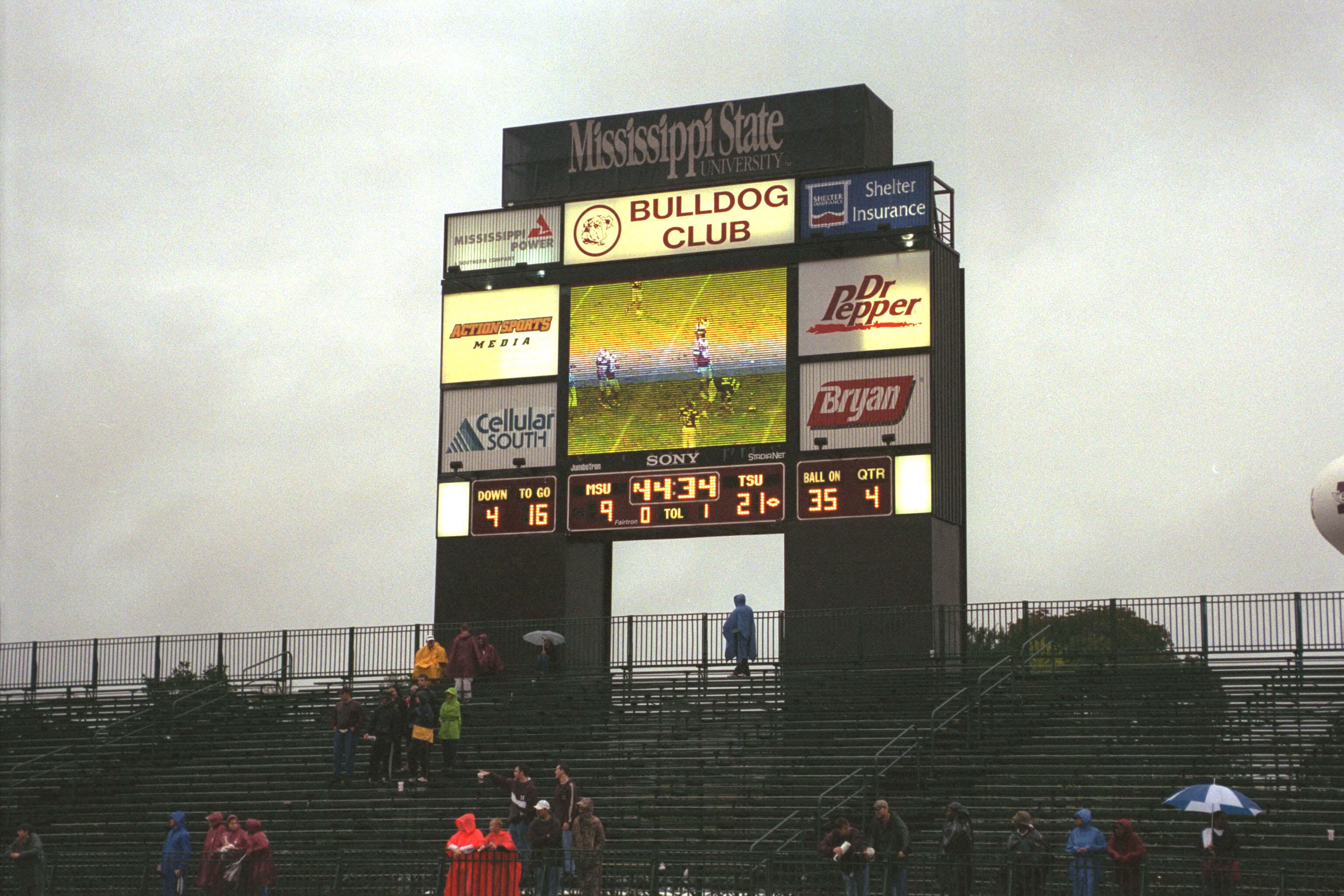 During the march into NCAA Division I, the Troy Trojans defeated the SEC’s Mississippi State Bulldogs 21-9 in Starkville.