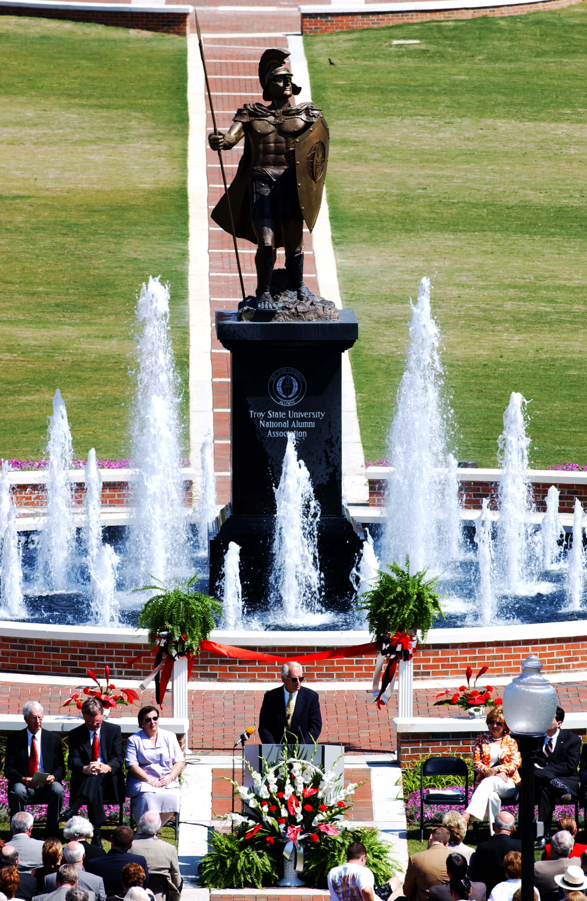 Chancellor Hawkins addresses an assembly of University and community members during the dedication ceremonies of the Troy Campus’ main Quad, redesigned according to the original site plans by New York’s famed Olmsted Brothers.