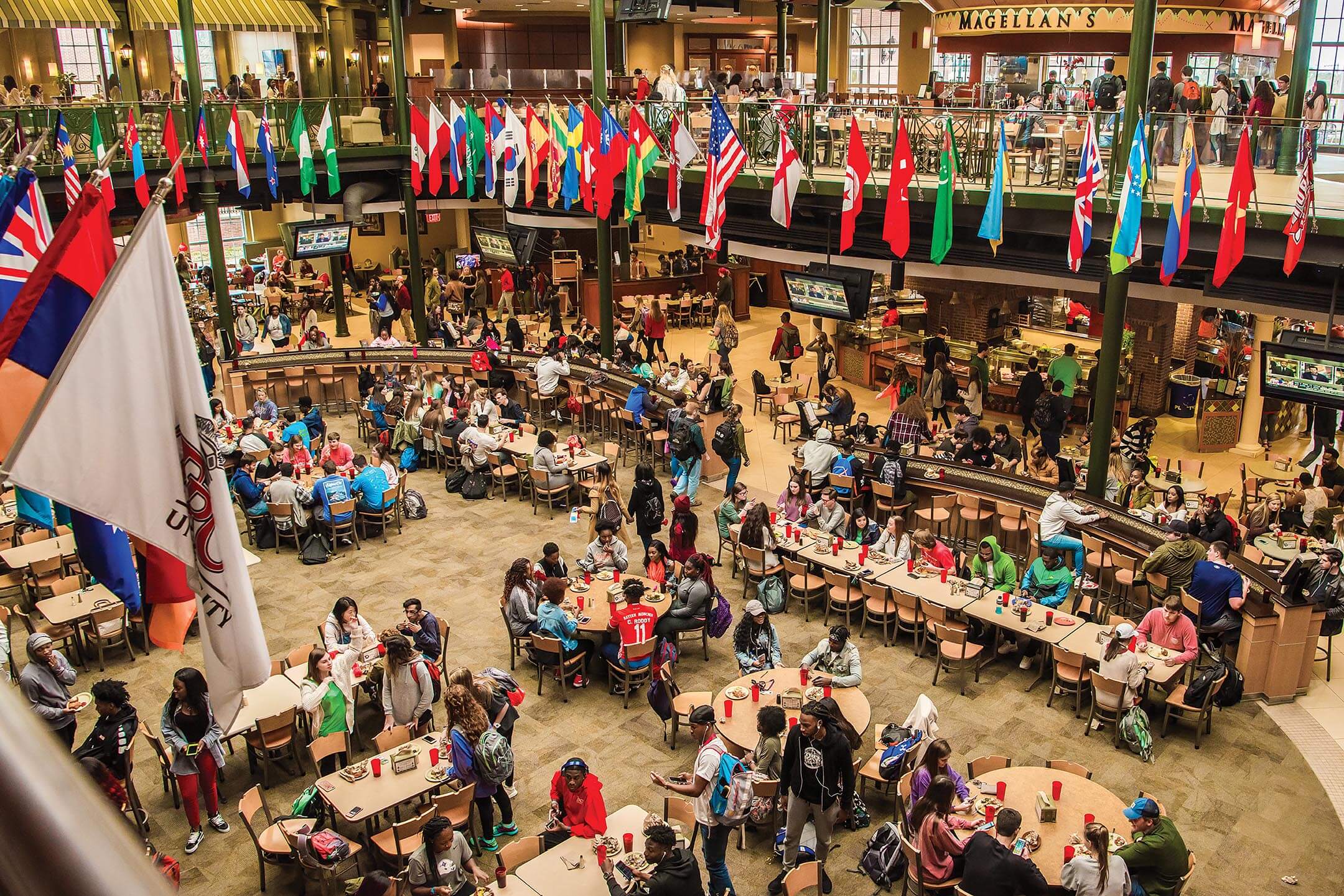 Trojan Dining Hall full of students