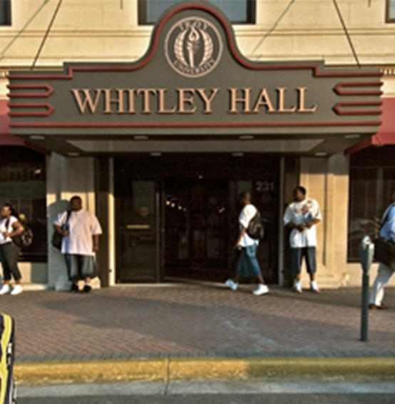 TROY Students in front of Whitley Hall on the Montgomery Campus